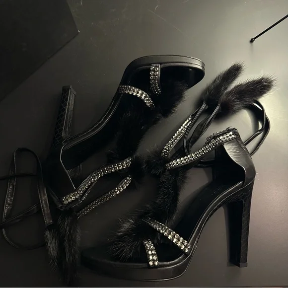 Gucci | Shoes | Tom Ford Gucci Fw 204 Swarovski Crystal Mink Fur